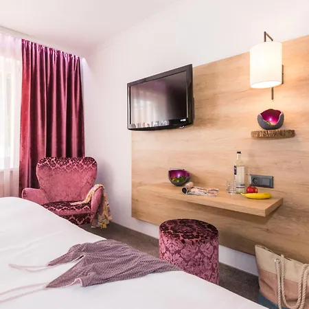 מלון Trihotel - Wellnesshotel Adults Only